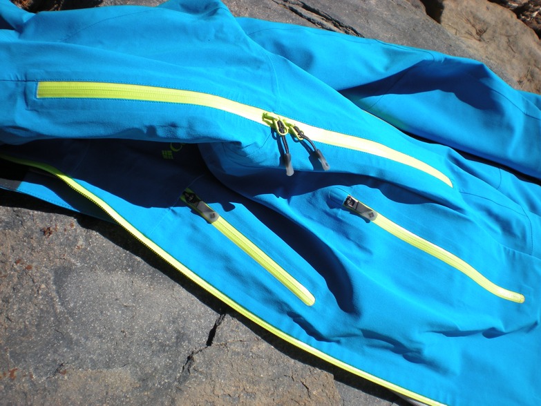 Deep Ghyll Pit Zips and Pockets